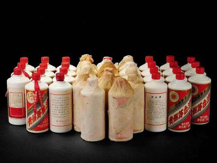 大石桥日照岚山回收酒价格哪里回收(附近上门回收茅台酒）?